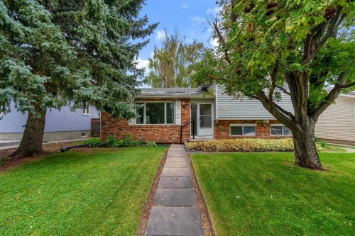 4623 31 Avenue Ne, Calgary, AB - Outdoor