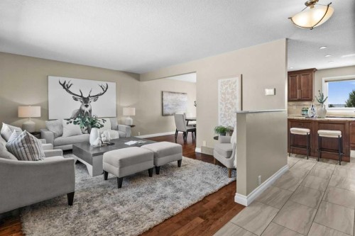 7715 67 Avenue Nw, Calgary, AB - Indoor Photo Showing Living Room