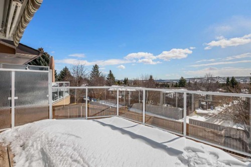 7715 67 Avenue Nw, Calgary, AB - Outdoor