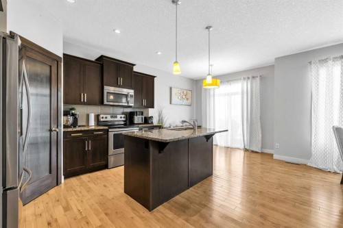 172 Sherwood Square Nw, Calgary, AB - Indoor Photo Showing Kitchen With Stainless Steel Kitchen With Upgraded Kitchen