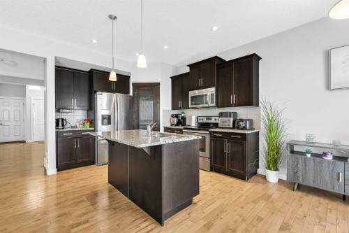 172 Sherwood Square Nw, Calgary, AB - Indoor Photo Showing Kitchen With Stainless Steel Kitchen With Upgraded Kitchen