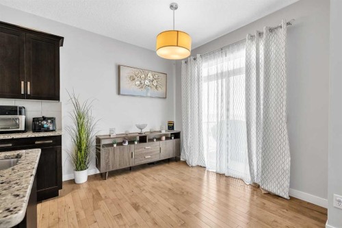 172 Sherwood Square Nw, Calgary, AB - Indoor Photo Showing Kitchen
