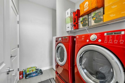 172 Sherwood Square Nw, Calgary, AB - Indoor Photo Showing Laundry Room