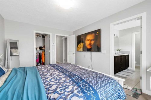 172 Sherwood Square Nw, Calgary, AB - Indoor Photo Showing Bedroom