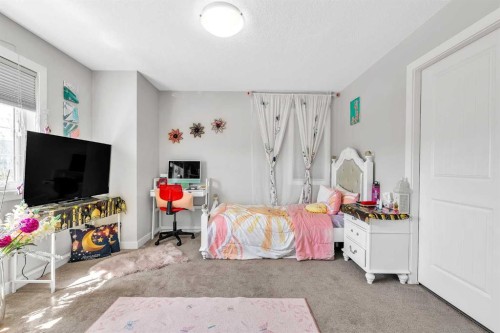 172 Sherwood Square Nw, Calgary, AB - Indoor Photo Showing Bedroom