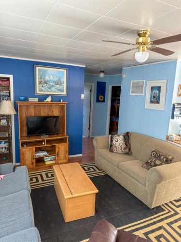 2 Hummingbird Lane, Half Moon Bay, AB - Indoor