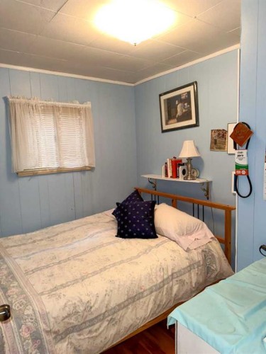 2 Hummingbird Lane, Half Moon Bay, AB - Indoor Photo Showing Bedroom