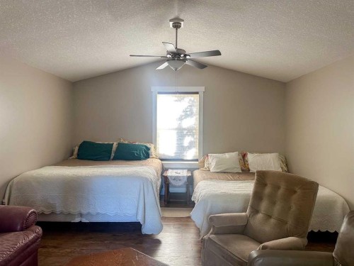 2 Hummingbird Lane, Half Moon Bay, AB - Indoor Photo Showing Bedroom