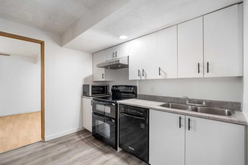 39 Bermuda Drive, Calgary, AB 