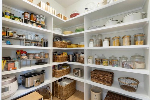 44 Alpine Common Sw, Calgary, AB - Indoor With Storage