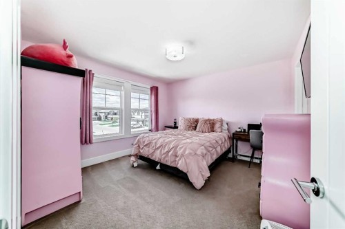114 Kinniburgh Road, Chestermere, AB - Indoor Photo Showing Bedroom