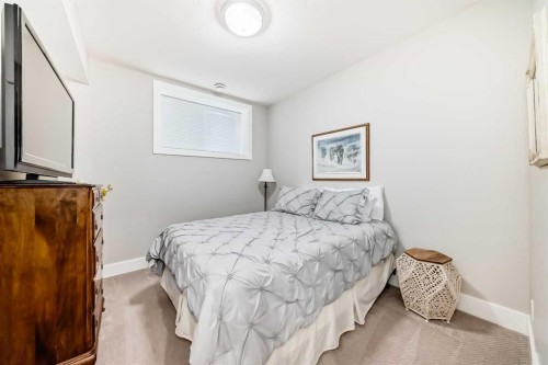 114 Kinniburgh Road, Chestermere, AB - Indoor Photo Showing Bedroom