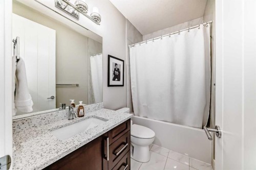 114 Kinniburgh Road, Chestermere, AB - Indoor Photo Showing Bathroom