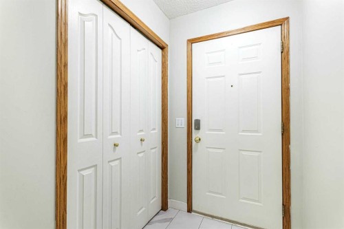 13 Mt Aberdeen Manor Se, Calgary, AB 