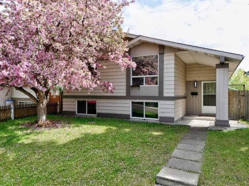 27 Dovely Way Se, Calgary, AB 