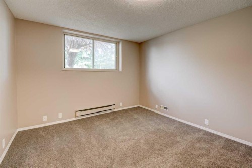 27 Dovely Way Se, Calgary, AB 