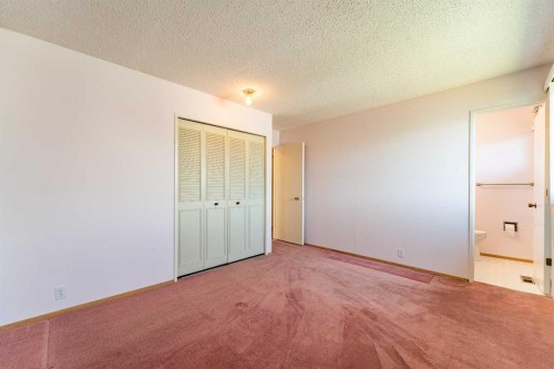 3320 Temple Road Ne, Calgary, AB - Indoor Photo Showing Other Room
