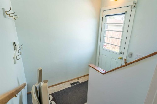3320 Temple Road Ne, Calgary, AB - Indoor Photo Showing Other Room