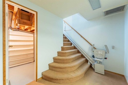 3320 Temple Road Ne, Calgary, AB - Indoor Photo Showing Other Room