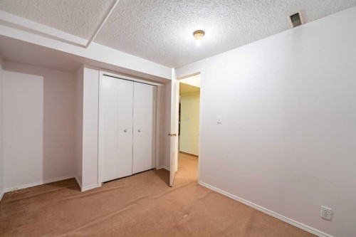 3320 Temple Road Ne, Calgary, AB - Indoor Photo Showing Other Room
