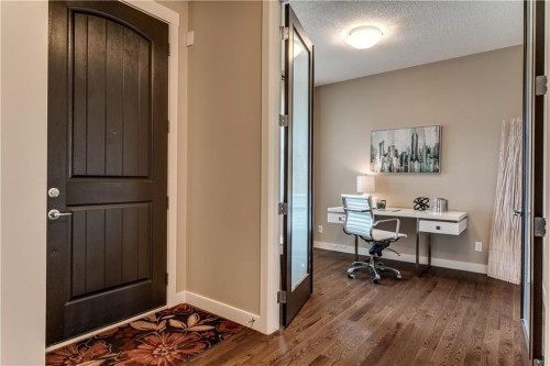 19 Aspen Acres Road Sw, Calgary, AB - Indoor Photo Showing Office
