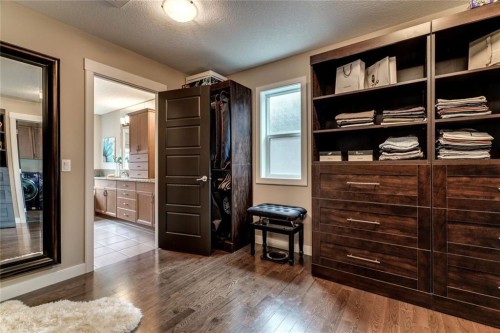 19 Aspen Acres Road Sw, Calgary, AB - Indoor Photo Showing Other Room