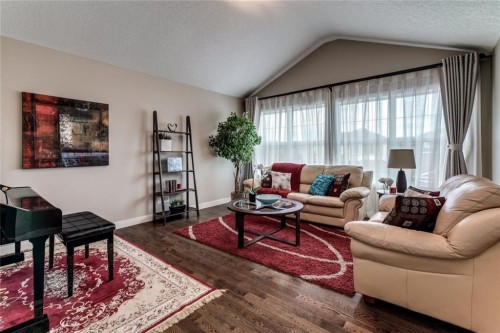 19 Aspen Acres Road Sw, Calgary, AB - Indoor Photo Showing Living Room