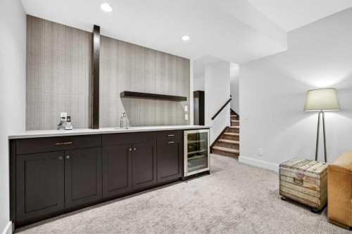 2038 48 Avenue Sw, Calgary, AB - Indoor Photo Showing Other Room