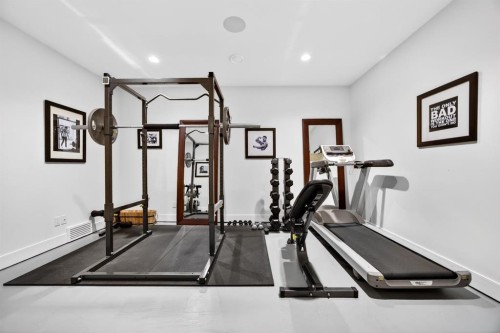 2038 48 Avenue Sw, Calgary, AB - Indoor Photo Showing Gym Room