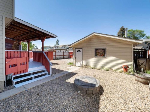 143 Erin Mount Place Se, Calgary, AB - Outdoor With Exterior