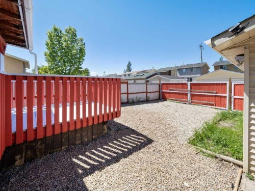 143 Erin Mount Place Se, Calgary, AB - Outdoor With Exterior