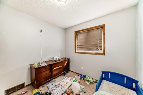 176 Woodside Road Nw, Airdrie, AB - Indoor Photo Showing Other Room