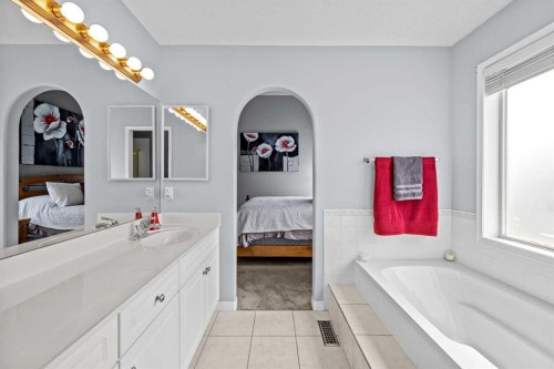 187 West Lakeview Circle, Chestermere, AB - Indoor Photo Showing Bathroom