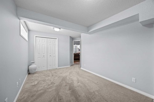 187 West Lakeview Circle, Chestermere, AB - Indoor Photo Showing Other Room