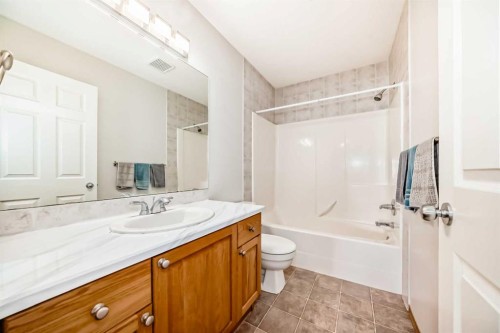 135 Panorama Hills Manor Nw, Calgary, AB - Indoor Photo Showing Bathroom
