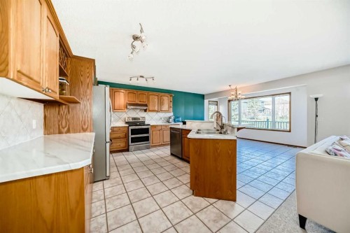 135 Panorama Hills Manor Nw, Calgary, AB - Indoor Photo Showing Kitchen