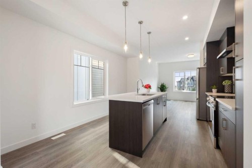 140-2231 81St Street Sw, Calgary, AB - Indoor Photo Showing Kitchen With Upgraded Kitchen