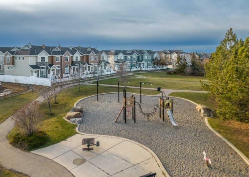 90 Elgin Drive Se, Calgary, AB - Outdoor With View