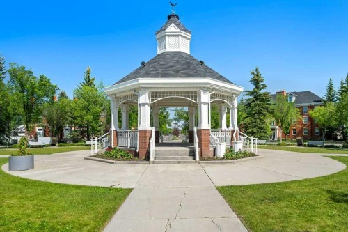 90 Elgin Drive Se, Calgary, AB - Outdoor With Backyard