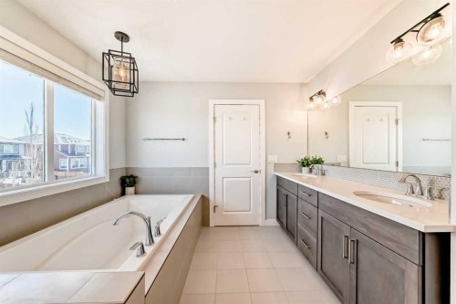 312 Auburn Shores Way Se, Calgary, AB - Indoor Photo Showing Bathroom