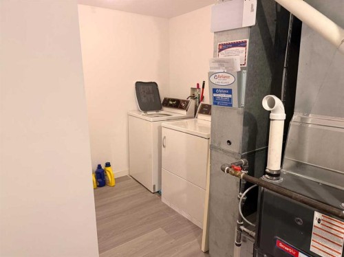 7212 Sierra Morena Boulevard Sw, Calgary, AB - Indoor Photo Showing Other Room