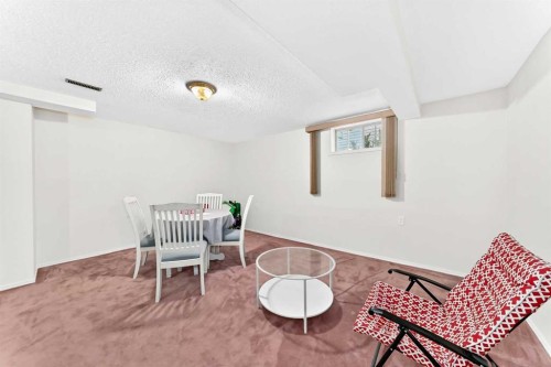 7212 Sierra Morena Boulevard Sw, Calgary, AB - Indoor Photo Showing Dining Room