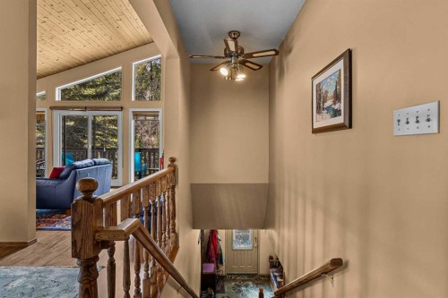 1054 Evergreen Circle, Canmore, AB - Indoor Photo Showing Other Room
