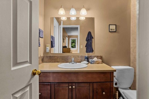 1054 Evergreen Circle, Canmore, AB - Indoor Photo Showing Bathroom