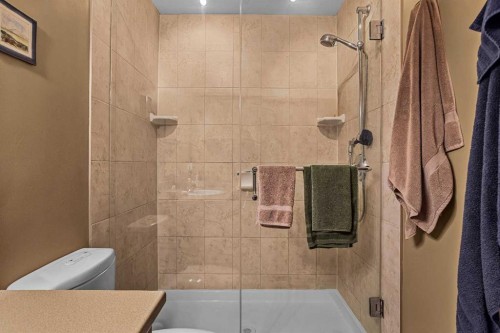 1054 Evergreen Circle, Canmore, AB - Indoor Photo Showing Bathroom