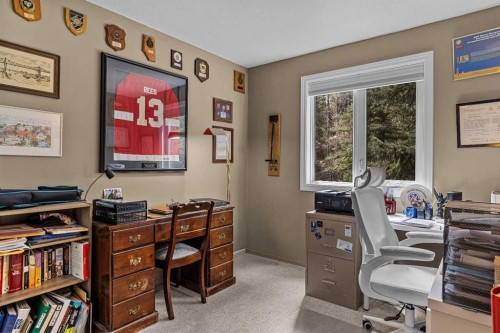 1054 Evergreen Circle, Canmore, AB - Indoor Photo Showing Office