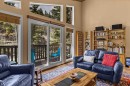 1054 Evergreen Circle, Canmore, AB  - Indoor Photo Showing Living Room 