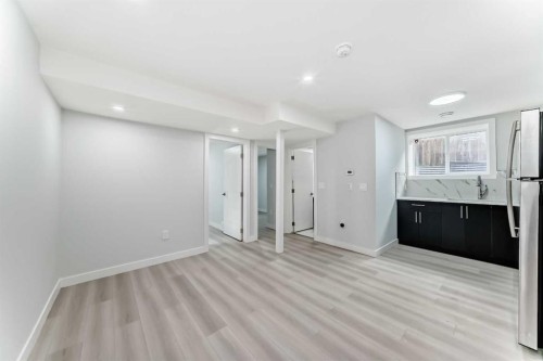 231 Saddlebrook Way Ne, Calgary, AB - Indoor Photo Showing Other Room