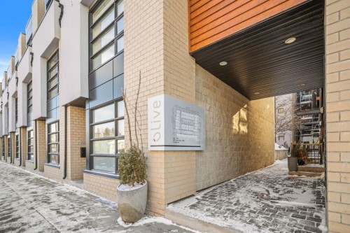 156 9 Street Ne, Calgary, AB - Outdoor