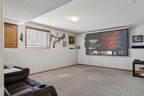 28 Westpoint Drive, Didsbury, AB - Indoor Photo Showing Other Room